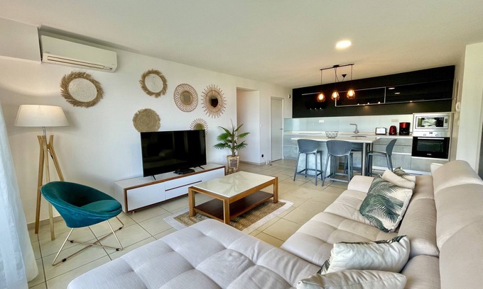 Faaa Condo | Tukenui flat, discovering Papeete.