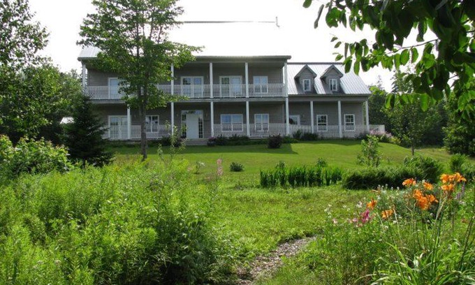 Inverness County Hotel | Tulloch Inn & Gifts