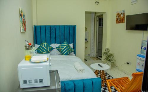 Nanyuki Apartment | Turquoise Studio with Netflix & WIFI