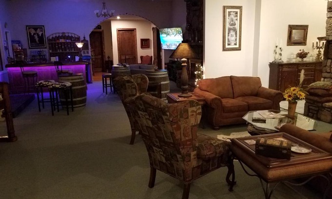 Eureka Springs Bed & Breakfast | Tuscan Manor