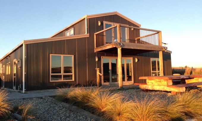 Waipiata Bed & Breakfast | Tussock Lodge Waipiata