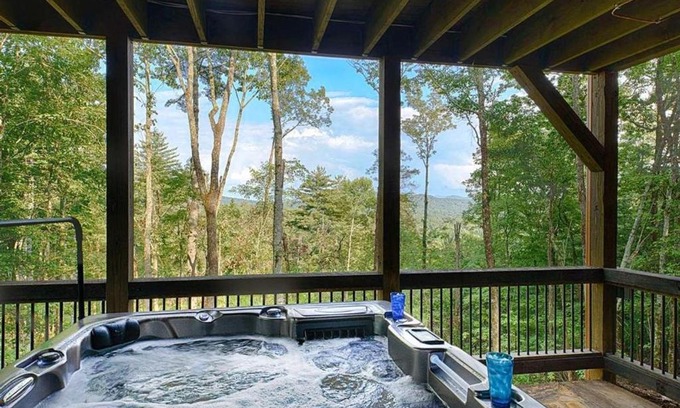 Blue Ridge House | Twin Pine Lodge