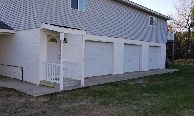 Bear Lake House | Two Bed Room with Two Luxury Bathrooms including Jacuzzi tubs, Open year round