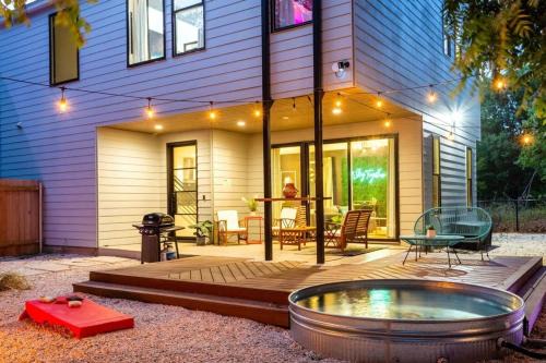 Govalle House | Two-House Private 10BR Compound - DT 6 Min Drive