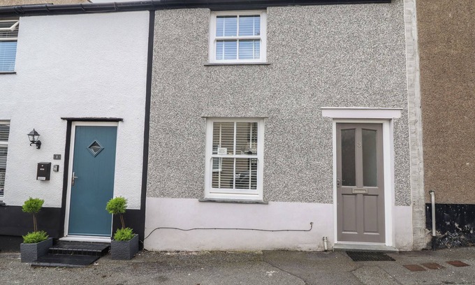 Conwy Cottage | TY BACH TWT, with a garden in Conwy