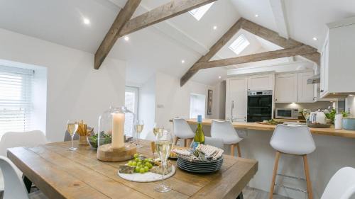 Pentraeth House | Ty Capel