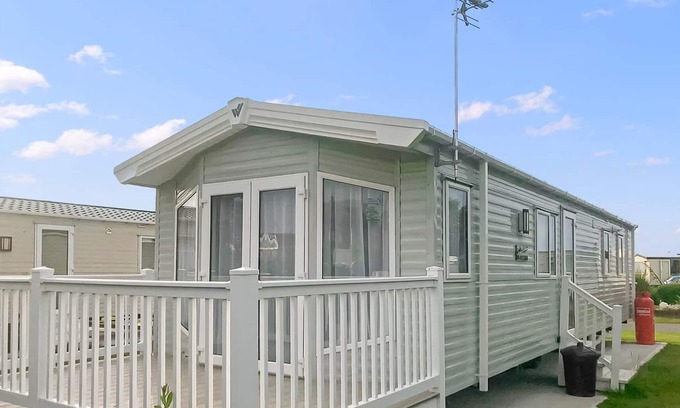 St George House | Ty Gwyn Platinum 2 Caravan