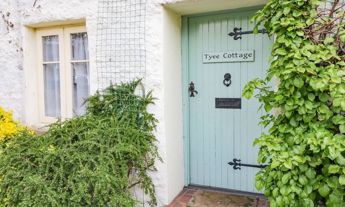 Burton Cottage | TYEE COTTAGE, country holiday cottage in Burton-In-Kendal