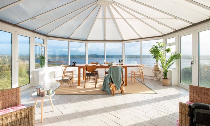 Rhosneigr House | Tyn Pwll: 5‑Bed Detached House Sleeping 10 in Rhosneigr | Managed by Anglesey Holiday Lettings