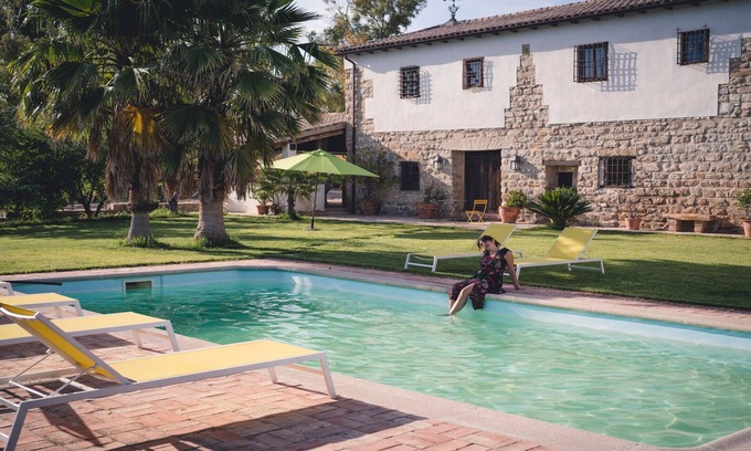 Begijar Cottage | Typical Andalusian farmhouse surrounded by olive and fruit trees