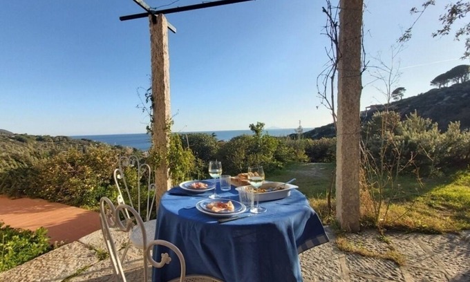 Seccheto Villa | Typical Elban house with sea view