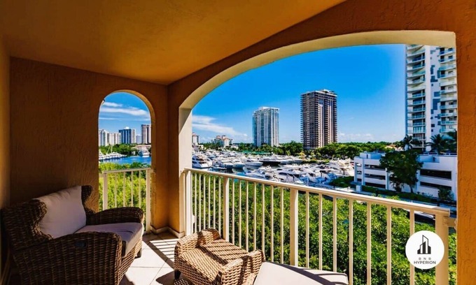 Aventura Condo | Uhost AI | 3BR Condo | Stunning Water Views