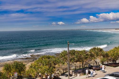 Kings Beach Apartment | Ultimate Coastal Escape + Amazing Views