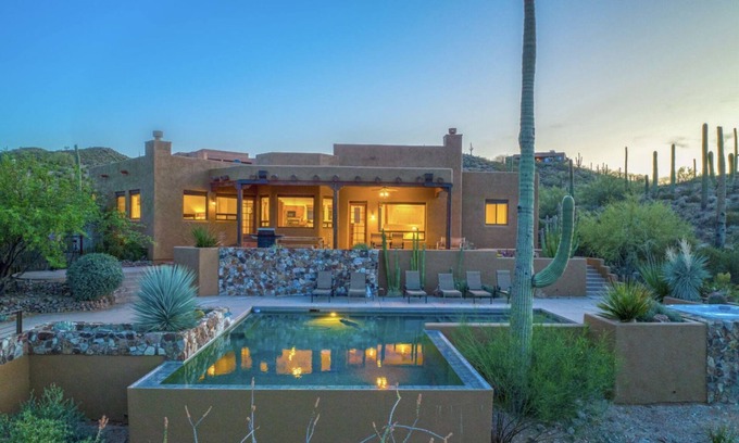 Tucson House | Ultimate Private Desert Escape, Infinity Pool, Million-Dollar View