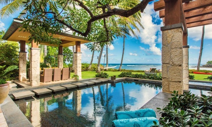Kahala House | Ultra Luxury Oceanfront 8 BD 8.5 BA Pool & Hot Tub in Diamond Head