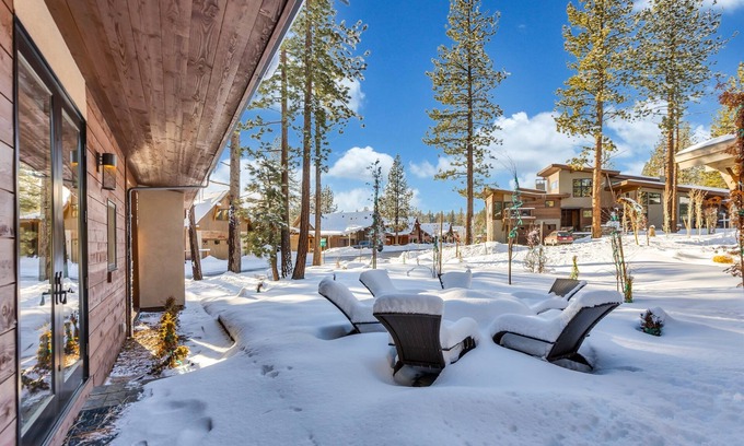 Truckee House | Ultra Luxury Private Truckee Community Home Resort