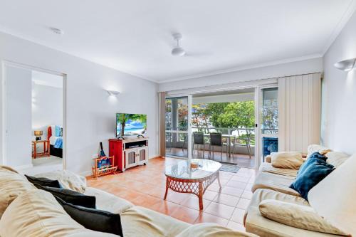 Wongaling Beach Apartment | Ulysses 1 - 2 Bedroom Spacious Ocean Views