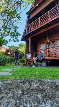 Bengkel House | Umah Lumbung Estetik