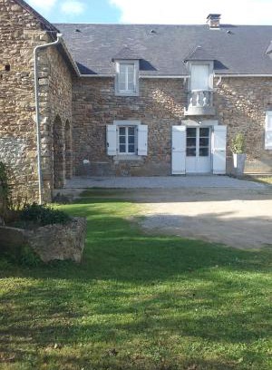 Mauvezin House | Un Air De Famille