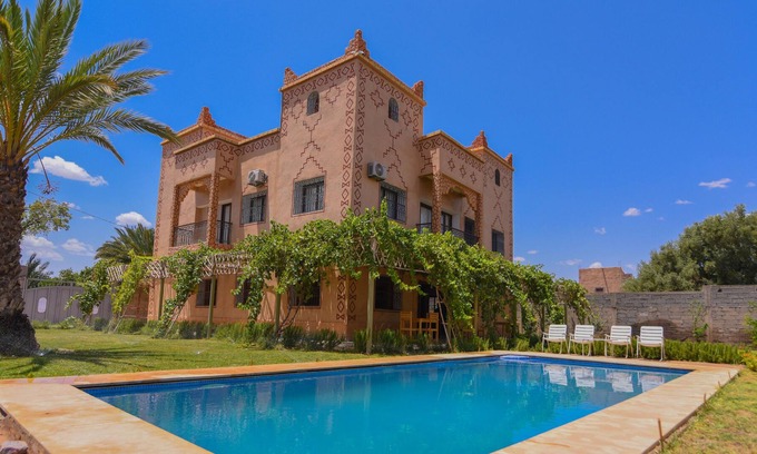 El Bour Other | Un havre of peace. Kasbah with pool. 5 affordable rooms.