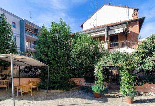 Crescenzago Apartment | Un insospettabile angolo verde in città