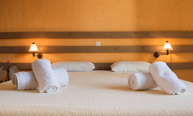 Aegina Hotel | Under the ancient temple of Aphaia!