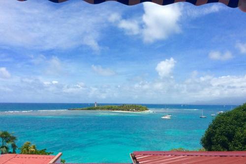Perinet Apartment | Une fenêtre sur la mer