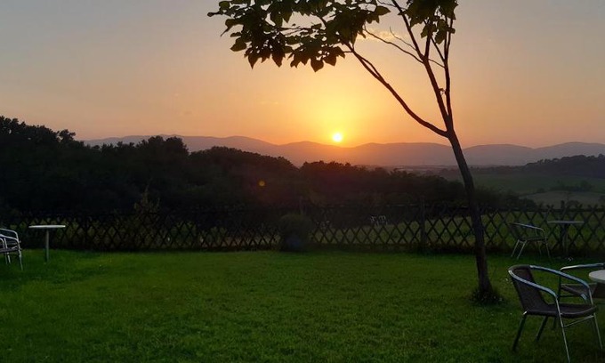Saint-Romain-de-Surieu House | Une pause sur la colline