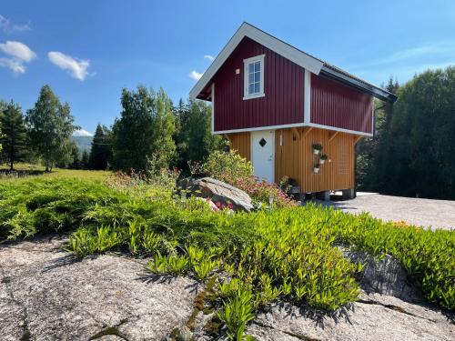 Gvarv Apartment | Unik overnatting i Stabbur/Minihus