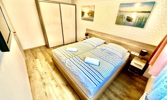 Siofok Aranypart House | Unio Vendégház 2
