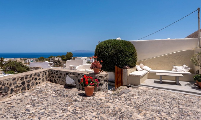 Episkopi Gonias Cottage | Unique 300-year-old restored Guesthouse