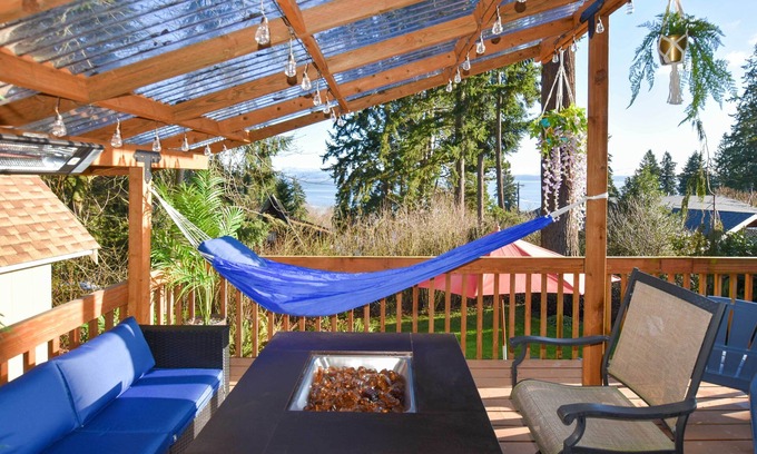 Camano Island Cabin | Unique Camano Cabin w/Mountain + Water Views