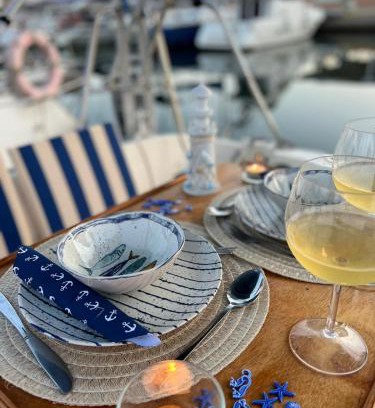 Poblats Maritims Boat Rental | Unique Experience in Sailboat! In The 4 Seasons! B shi