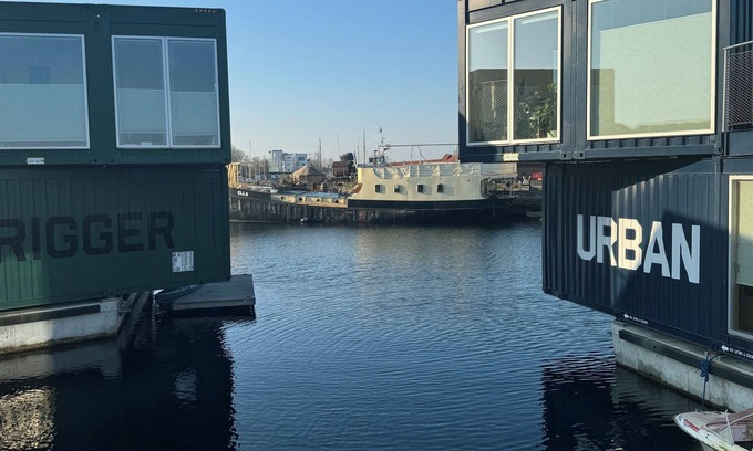 Holmen Boat Rental | Unique Houseboat on the Water – Stay Like a True Copenhagener