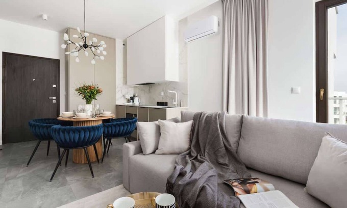 Orlinki Apartment | Unique interiors in a modern seaside marina