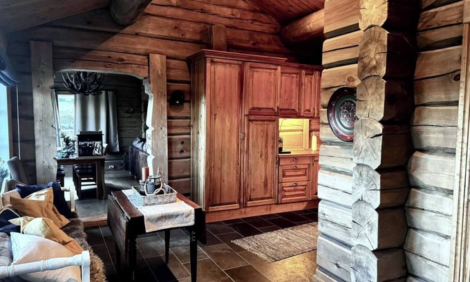 B Cabin | Unique log cabin on Lifjell with sauna, 4 bedrooms, 2 living rooms and 2.5 bathrooms