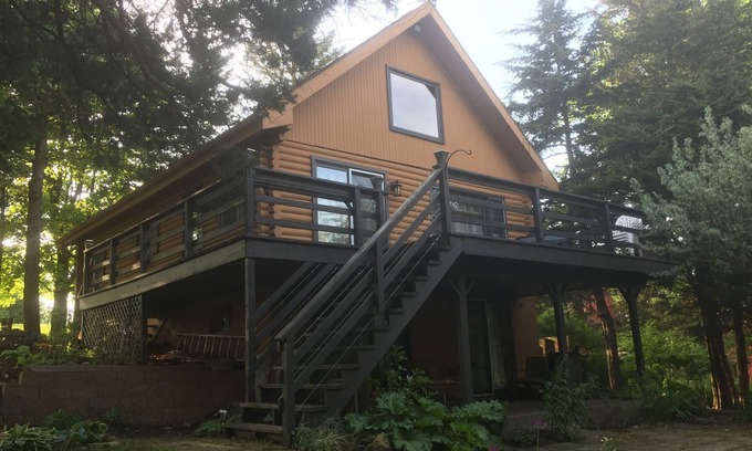 The Galena Territory Cabin | Unique Rustic, upscale, 3 br/2 ba Cabin w/Fireplace, Firepit, Pool Table & Wifi