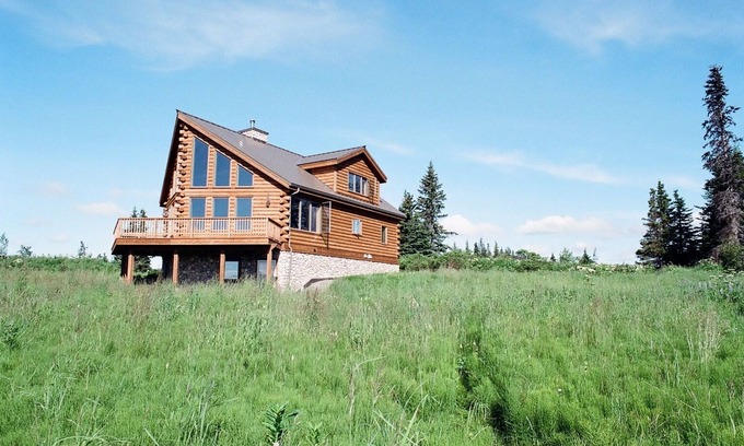 Homer House | Unique sense of place to decompress and rejuvenate. Quiet stunning beauty.