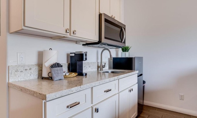 Wailuku Apartment | Unit 2 Maui Ohana Modern Studio