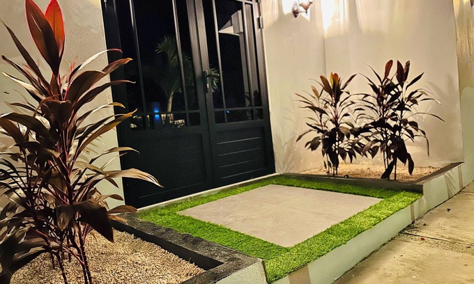 Madiki Apartment | Unit 3 Luxurious studio, just 3 minutes walk to the beach in an exclusive area.