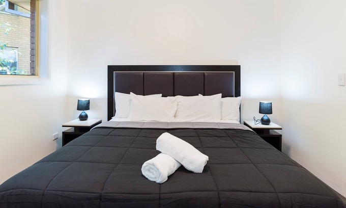 Eastwood Apartment | Unit 9-1 bedroom furnished apartment suitable for short & extended stays