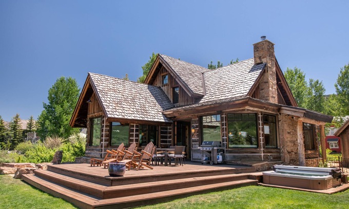 Crested Butte House | Unparalleled Views in Downtown CB, 3,900 SQFT! Spring Skiing Still Available!