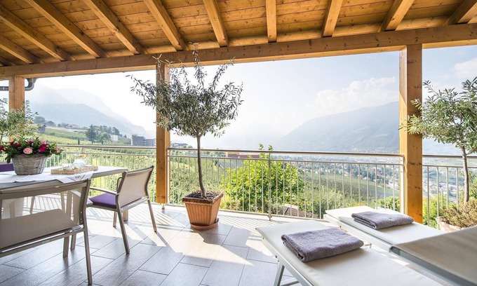 Schenna Apartment | Unterpenatz - is a real oasis of peace