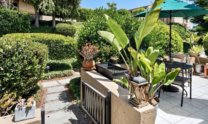 Carlsbad House | Unwind at this 2BD/2BA 1542sf fully-remodeled La Costa Carlsbad townhome.