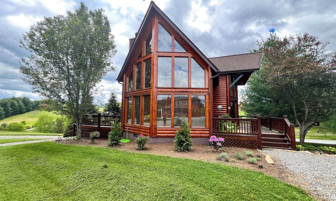 Sparta Cabin | Unwind, Explore, Repeat - This Fall @ Piney Creek Retreat