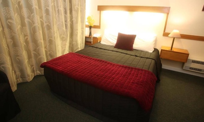 Whanganui House | Unwind @ Whangunui Standard Room