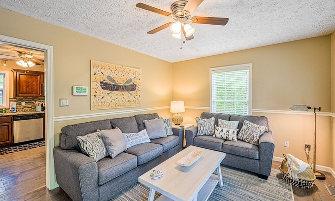 Louisa House | Updated dog-friendly house with water access, firepit, WiFi, & boat slip launch