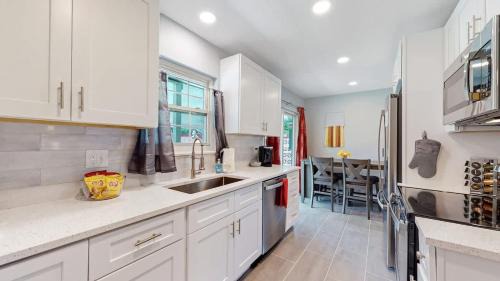 Dupont House | Updated Family Unit with Two King Beds
