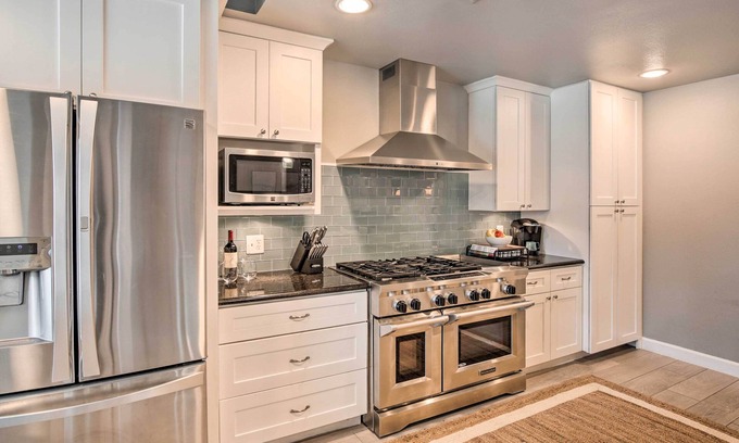 Vickery Place House | Updated Home < 4 Mi to Dtwn Dallas!