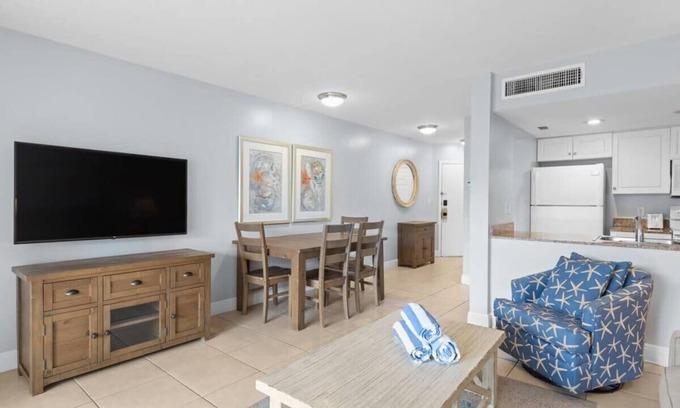 Captiva Apartment | Updated South Seas Villa with Great Amenities